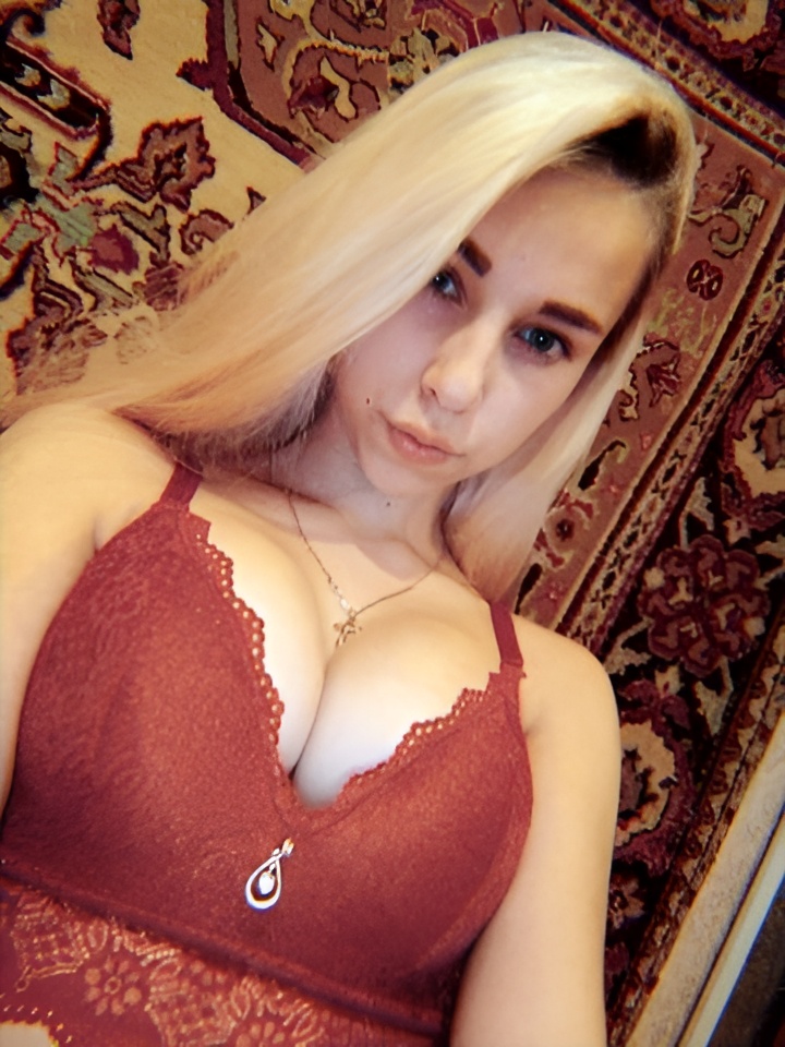 Соня привлекальеная девушка из Могилева цена от 2000 руб