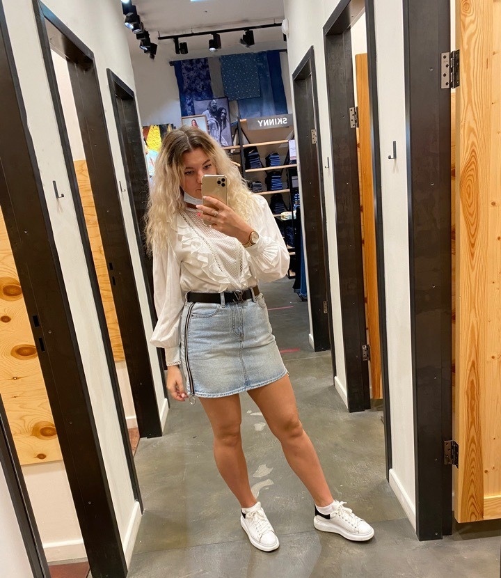 Ирен привлекальеная девушка из Могилева цена от 3500 руб