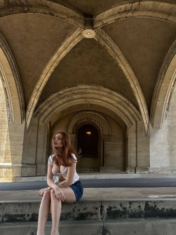 Александра привлекательная девушка из Могилева цена от 3000 руб